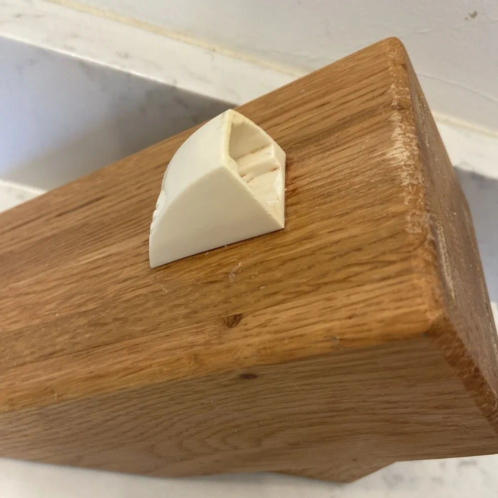 CUTCO‎ Solid Oak Wood Butcher Block 4 Slot Knife Holder Made in USA